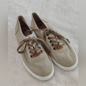 Like New: Margaritaville Jollymon Boat Shoes Women 9